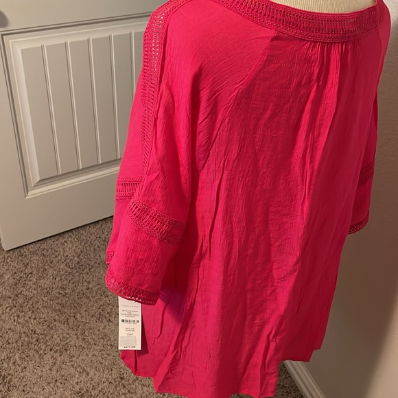 Ladies Hot Pink Top with Slit Sleeves…Beauty and Comfort all in one! - Picture 3 of 11
